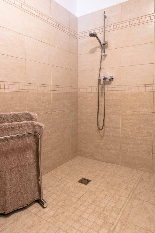Raba Apartman Sárvár Exteriér fotografie
